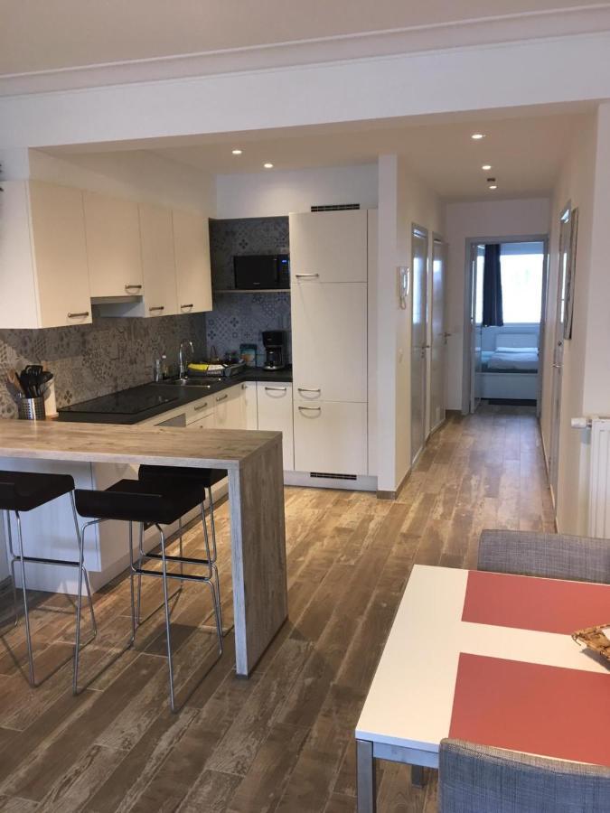 Appartement Oostende Vlak Aan Zee Eksteriør billede